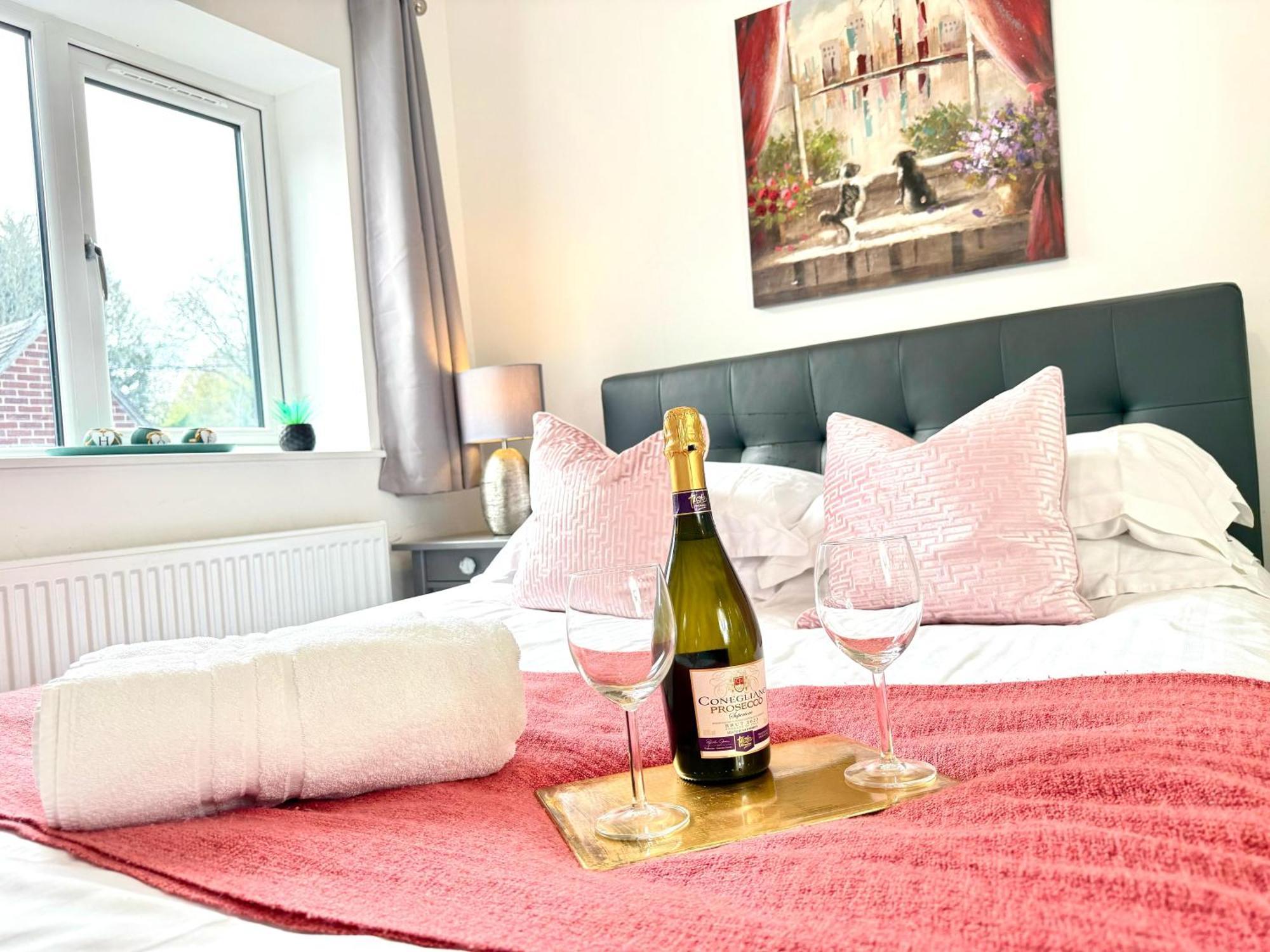 Walnut Flats-F5, Stylish 1-Bedroom - Parking, Netflix, Wifi - Close To Oxford, Bicester & Blenheim Palace Kidlington Luaran gambar
