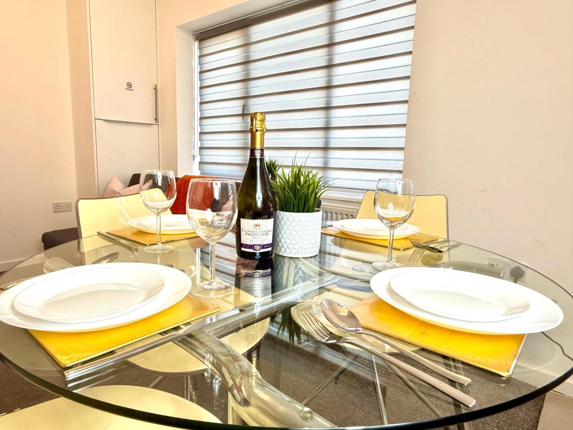 Walnut Flats-F5, Stylish 1-Bedroom - Parking, Netflix, Wifi - Close To Oxford, Bicester & Blenheim Palace Kidlington Luaran gambar